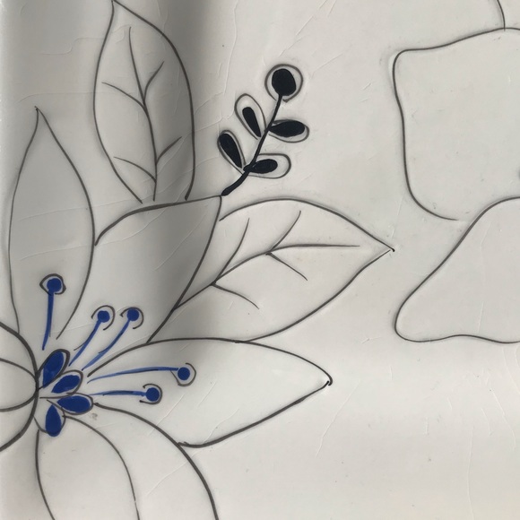 4  Square Dinner Plates By Laurie Gates “Anna”  Blue Black And White Flo… - Picture 6 of 10